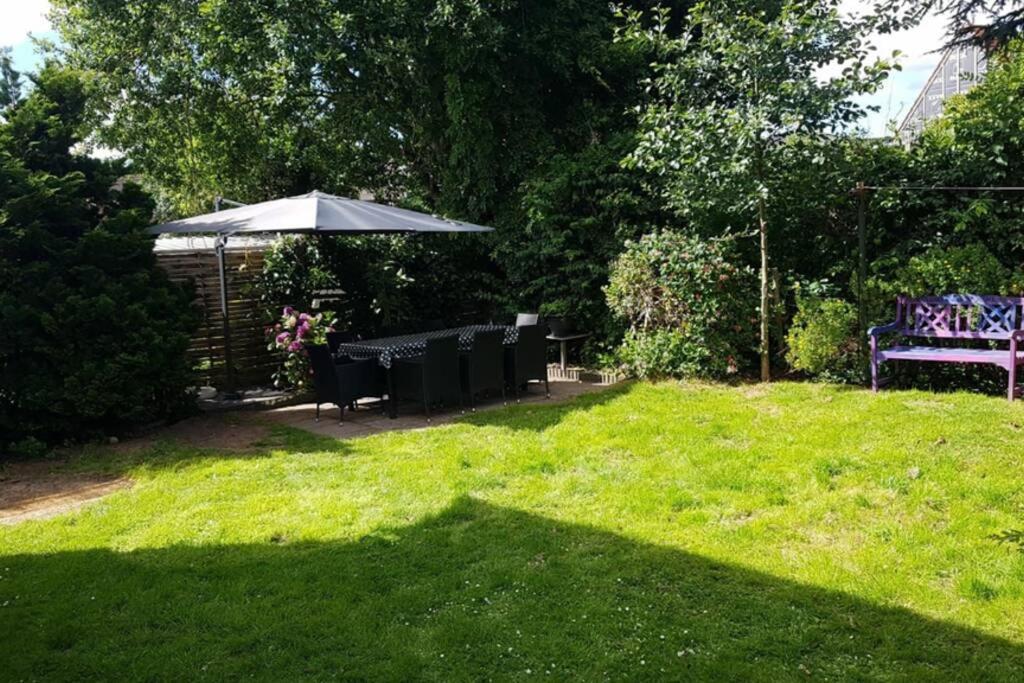 Gemuetliche Haushaelfte Mit Garten Und Terrasse Фленсбург Экстерьер фото